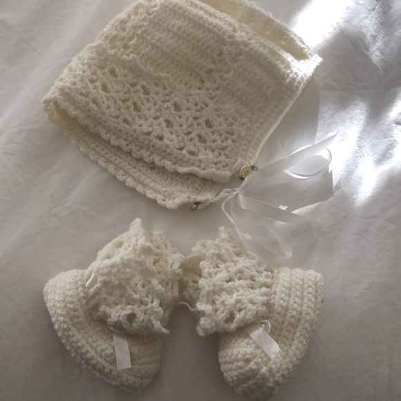 Girls Hand Made Christening Gown - Picture 4 of 7